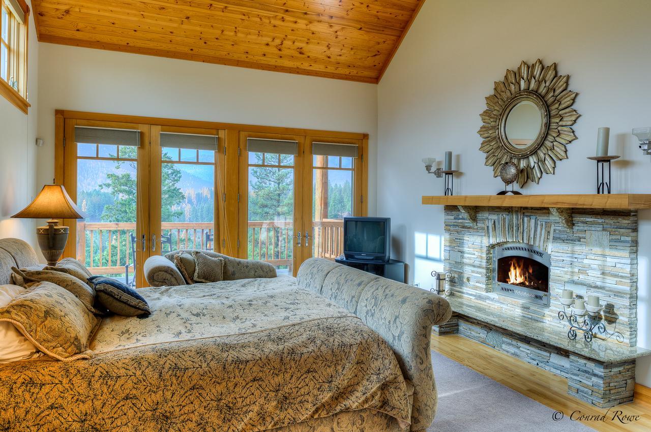 The Lodge At Trout Creek Bed And Breakfast Exterior foto